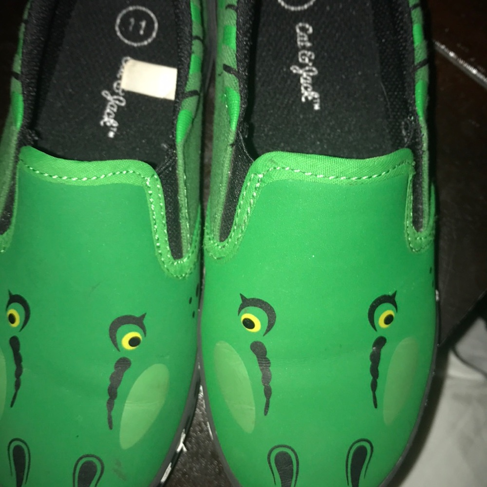 Dino shoes